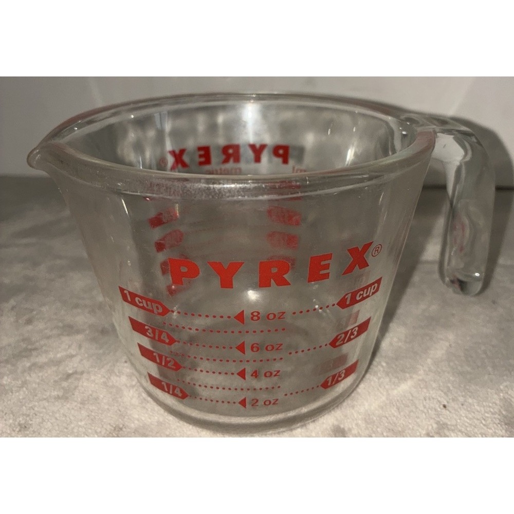 Vintage Pyrex Glass 1 Cup Measuring Cup Red Lettering Made in USA 8oz 250ml